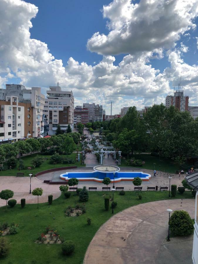 Studio Central Targu Jiu Exterior photo